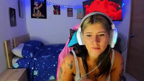Snapshot of stephany_uwu chatting on January 17, 4:39 am Stephany independient model online show from January 17, 4:39 am