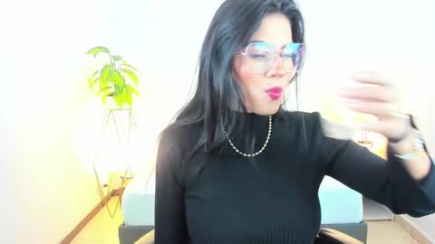 Snapshot of stephanya_ chatting on January 28, 2:43 am S T E P H A N Y A online show from January 28, 2:43 am