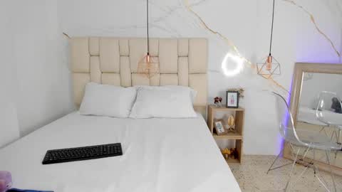 Stefanny online show from February 19, 9:58 pm