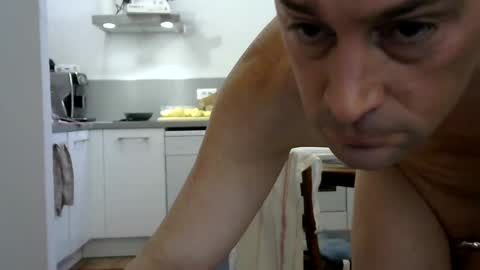 Snapshot of stephdusud30 chatting on December 23, 10:32 am stephane online show from December 23, 10:32 am