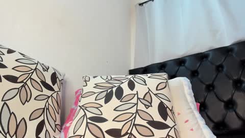 estefania online show from February 3, 5:40 am