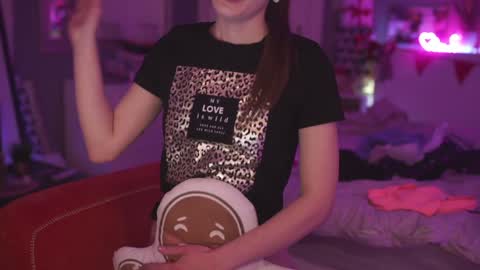 stephie0404 online show from December 6, 12:40 am