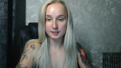 Snapshot of stephiepink chatting on September 20, 10:51 am Grace online show from September 20, 10:51 am