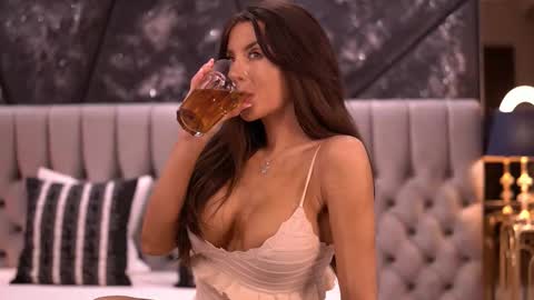 Steph online show from March 25, 8:32 am