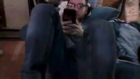 Ian23602 online show from December 12, 1:21 am