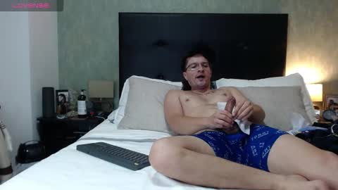 sebas online show from November 4, 4:58 am