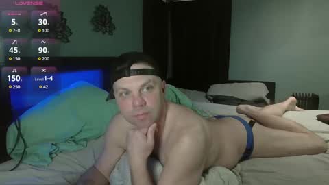 Snapshot of steveandhisdick chatting on February 17, 7:47 am Im Yours online show from February 17, 7:47 am