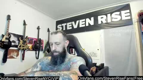 Snapshot of stevenrisenyc chatting on September 15, 2:35 am StevenRiseNYC online show from September 15, 2:35 am