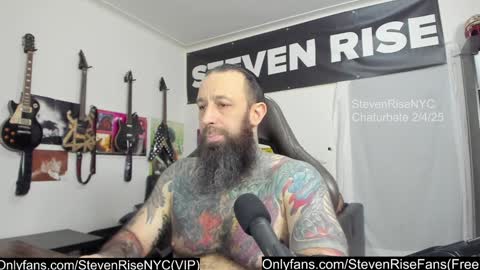 Snapshot of stevenrisenyc chatting on February 5, 1:47 am StevenRiseNYC online show from February 5, 1:47 am
