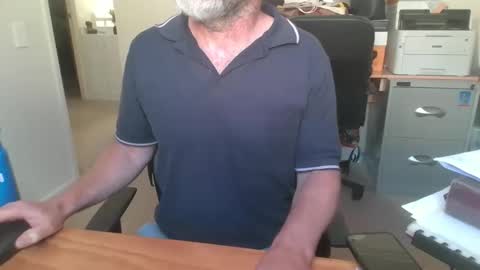 SteveTheTigerr online show from February 2, 4:10 am