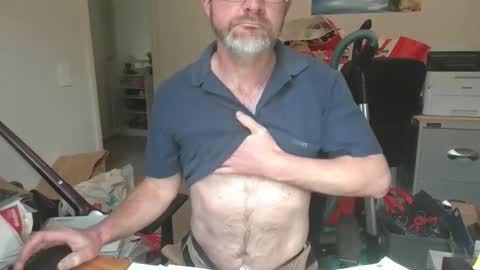 Snapshot of stevethetigerr chatting on September 10, 5:41 am SteveTheTigerr online show from September 10, 5:41 am