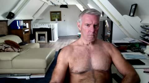 stevetwo online show from June 9, 10:48 am