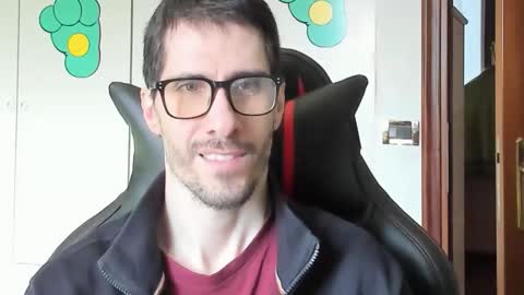 Snapshot of stevex870 chatting on October 1, 8:24 am Steve online show from October 1, 8:24 am