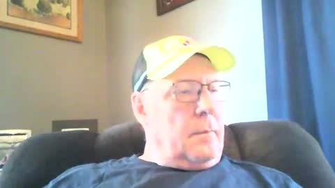 bobby online show from April 17, 2:19 pm