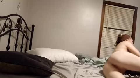 stickyredfunsize online show from October 28, 11:50 pm