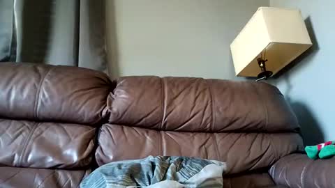 stickyredfunsize online show from October 31, 5:46 pm