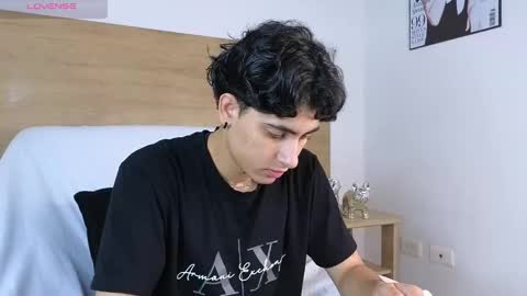 stivenbenet1 online show from October 2, 12:04 pm