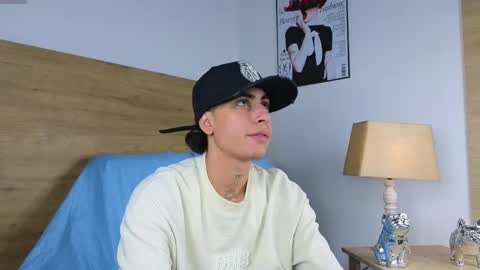 stivenbenet1 online show from October 20, 8:47 pm