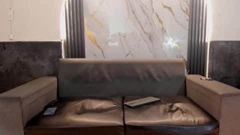 friends online show from March 6, 6:23 am