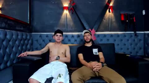 friends online show from February 6, 5:44 am