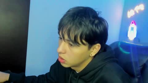 Stiwen online show from October 7, 1:29 pm