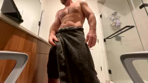 Snapshot of stlhotwifeguy chatting on February 28, 7:56 pm stlhotwifeguy online show from February 28, 7:56 pm