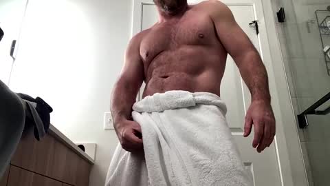Snapshot of stlhotwifeguy chatting on February 12, 9:22 pm stlhotwifeguy online show from February 12, 9:22 pm