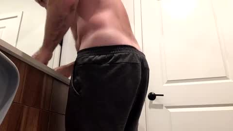 Snapshot of stlhotwifeguy chatting on December 25, 4:32 pm stlhotwifeguy online show from December 25, 4:32 pm