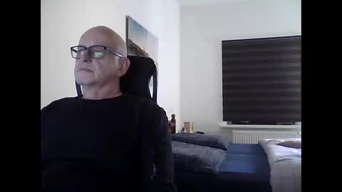 Snapshot of stoertebeker1958 chatting on October 19, 10:31 am stoertebeker1958 online show from October 19, 10:31 am