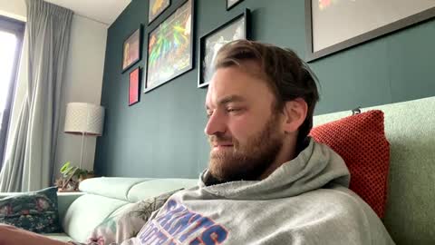 Stonerboner online show from February 8, 11:44 am