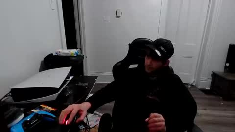 stonedpanda77 online show from March 7, 3:39 am