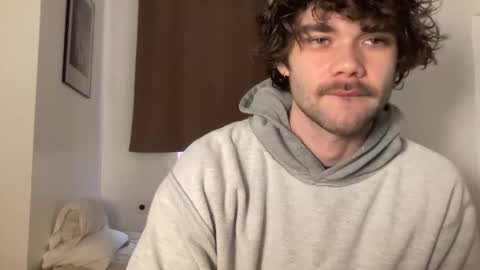 Snapshot of stonerboymac chatting on January 7, 3:12 pm stonerboymac online show from January 7, 3:12 pm