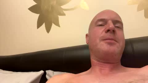 Stoodley22 online show from November 4, 4:08 pm