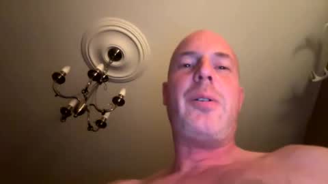 Stoodley22 online show from October 3, 7:00 pm