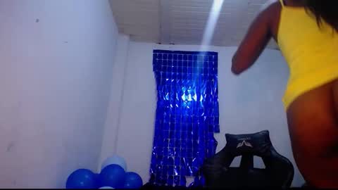 stormiing_18 online show from September 25, 2:51 am