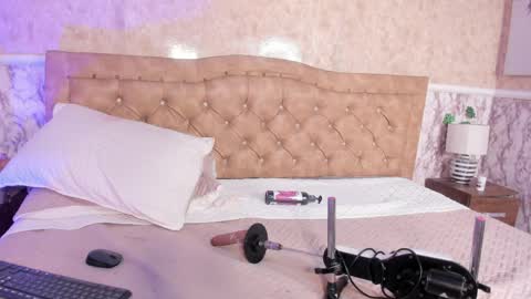 Stormy  online show from April 4, 3:35 am