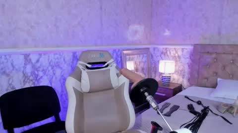 Stormy  online show from March 28, 4:36 am