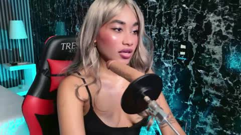 Stormy  online show from May 10, 12:06 am