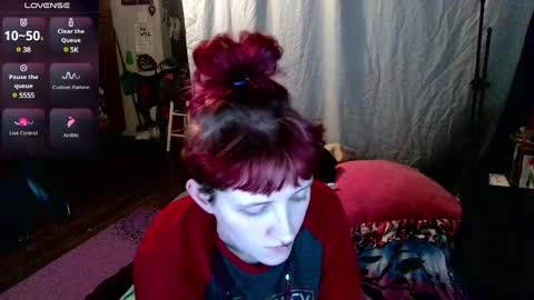 Snapshot of stormythunder chatting on February 24, 8:49 am Stormythunder online show from February 24, 8:49 am