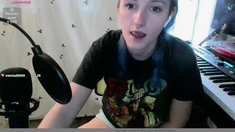 Snapshot of stormythunder chatting on December 12, 3:16 pm Stormythunder online show from December 12, 3:16 pm
