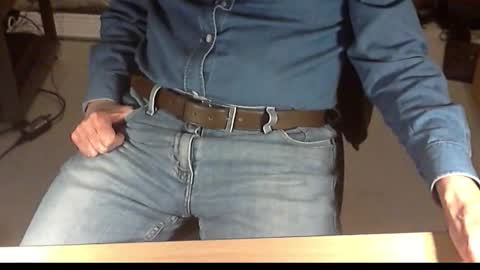 Dave online show from November 28, 8:49 pm