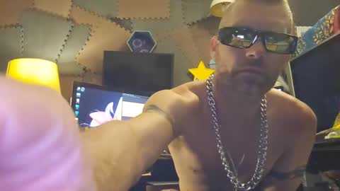 Str8 online show from March 8, 10:24 pm