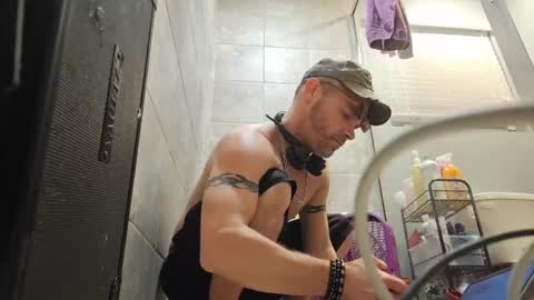 Str8 online show from February 17, 5:47 am