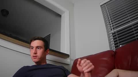 Snapshot of str8stuntcox chatting on December 13, 4:33 am Str8StuntCox online show from December 13, 4:33 am