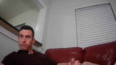 Snapshot of str8stuntcox chatting on February 16, 5:37 am Str8StuntCox online show from February 16, 5:37 am
