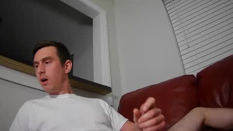 Snapshot of str8stuntcox chatting on December 5, 4:59 am Str8StuntCox online show from December 5, 4:59 am
