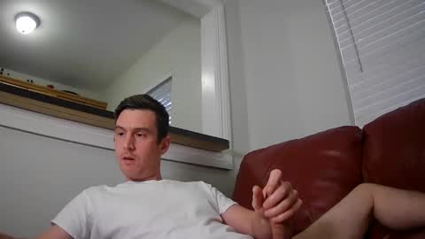 Snapshot of str8stuntcox chatting on December 13, 10:13 pm Str8StuntCox online show from December 13, 10:13 pm