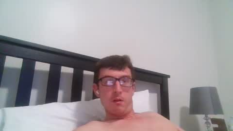 Snapshot of str8stuntcox chatting on December 10, 4:24 am Str8StuntCox online show from December 10, 4:24 am