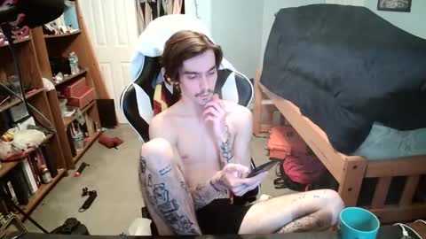 str8whiteboy21 online show from February 12, 2:32 pm