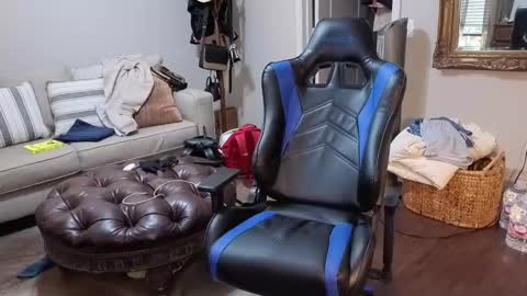 str8whiteboy21 online show from September 20, 8:34 pm